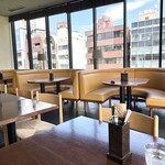 TWELVE ON THE PARK BAR & GRILL - 内観