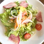 TWELVE ON THE PARK BAR & GRILL - ランチサラダ