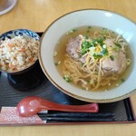 沖縄そば まるかみ - 