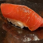 鮨 三心 - まぐろ　漬け