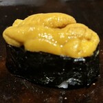 鮨 三心 - 赤雲丹