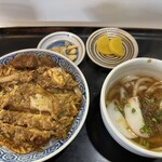 尾張屋 - 料理写真:かつ丼、かけうどんセット　¥700