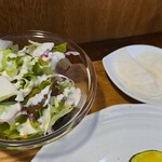 キッチン ブルー グローブ - サラダ、お新香のアップ