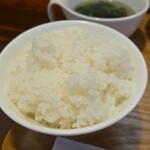 キッチン ブルー グローブ - ご飯大盛のアップ