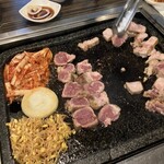 韓国焼肉専門店 ヤキバンザイ - 