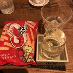 麹町いづみや しろ - カルビーかっぱえびせん ・月山 ひやおろし 純米