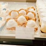 Fresh Cream Desserts JIRI - 