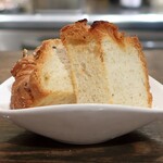 トリワイン ＰＩＫＯＳＨＨＨＵ - 自家製フォカッチャ