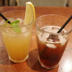 ガネーシュ - ジンジャーエール、ザクロ・ビネガーソーダ