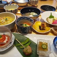 豆富料理と吟醸せいろ蒸し 八かく庵 大阪ステーションシティ店 - 