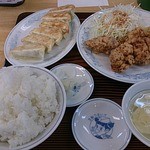 ぎょうざの満洲 - 唐揚げ餃子せっと！！ライス大盛り