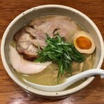 臥龍 - 肉麺（1,400円）