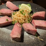 炭火焼肉炙や - 