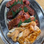 焼肉 八廣 - モモ・レバー・サガリ・ホルモン