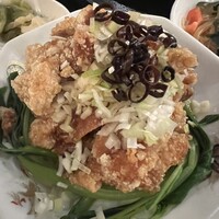 味の中華 羽衣 銀座本店 - 炸鶏麺ランチ