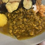 フィッシュ 新宿店 - 豆カレーとじゃがいも