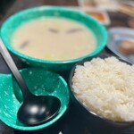 ホルモン焼肉酒場 ふたば - コムタンスープとライス