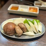 ホルモン焼肉酒場 ふたば - 野菜盛り合わせ