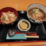 比内地鶏と肉そば 蕃山 - 炊き込みご飯＆肉そば