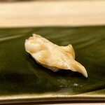 鮨 みずかみ  - イシカゲ貝