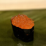 鮨 みずかみ  - イクラ初物、宝石みたい