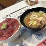 おさかな丼屋 とと丸食堂 - ＋カニ汁