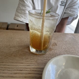 シックス オア サード_0