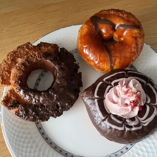 ハローキティ　Well Well Doughnut ハローキティ Well Well Doughnut ② del6_600w.jpg