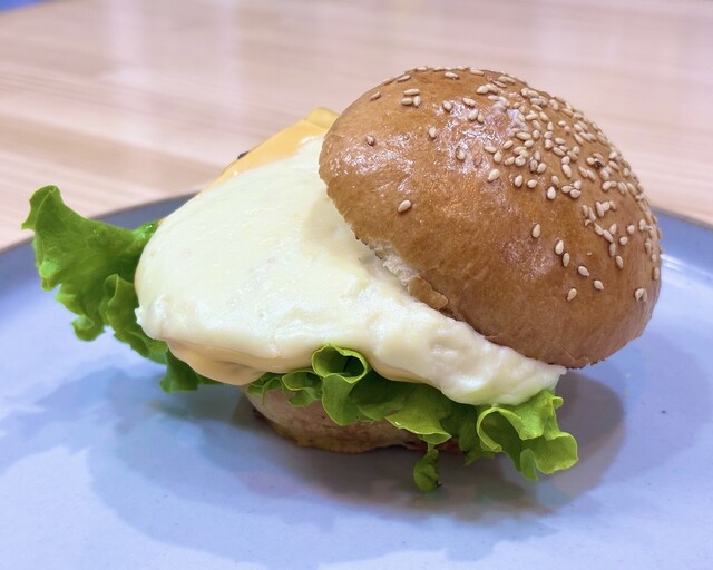 BAUM CITY BURGER photo 2