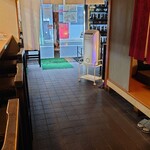 天正 - 店内カウンターの様子