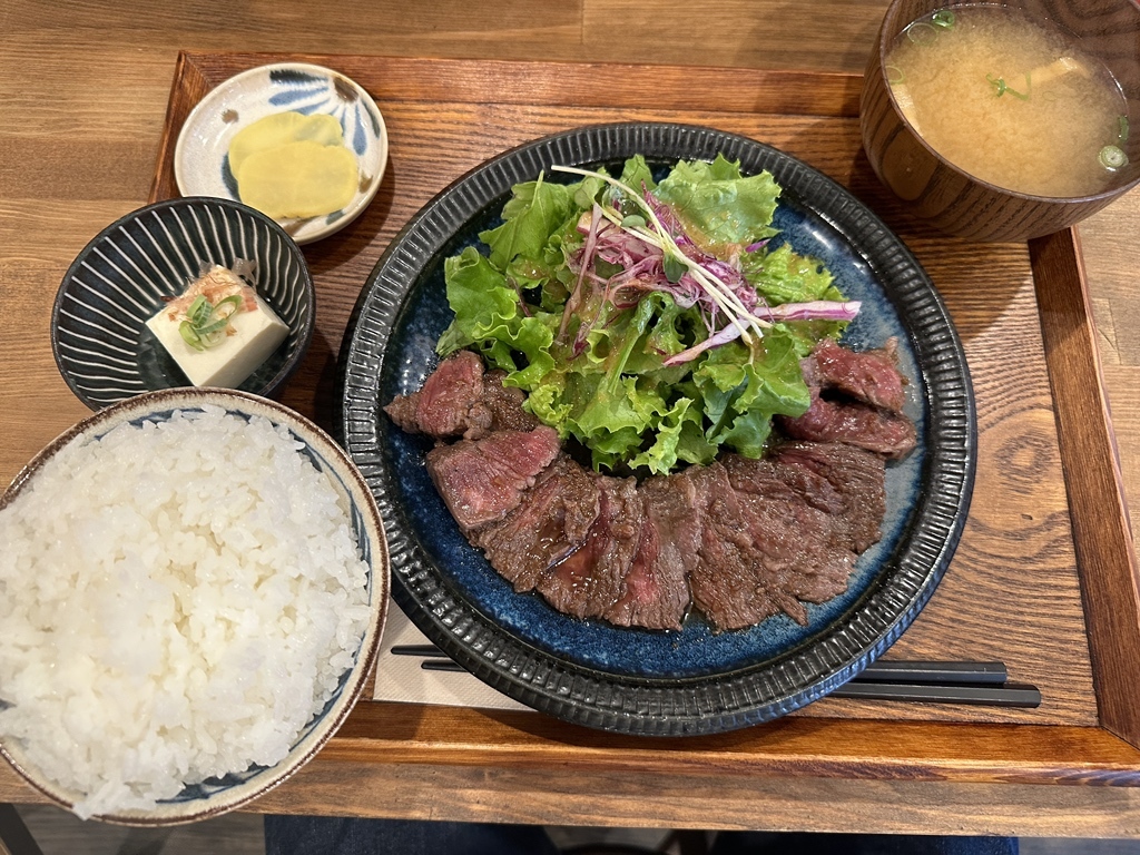 洋食膳処 ハレレア - Apple Maps