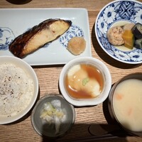 小割烹おはし 恵比寿 - 本日のお魚とおばんざい御膳@1,749円