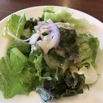 ロイヤルホスト - 自家製ドレッシングのサラダ