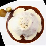 ジェイズカレー - 料理写真:名物ジェイズ丼富士(ローストビーフとポテトクリームソースのカレー)
