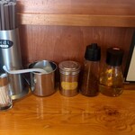 東京豚骨拉麺 藤丸 - 卓上