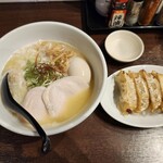 貝だしらぁ麺と鶏白湯らぁ麺 ふじを - 