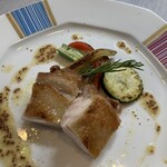 Raduno - ◎メイン
      若鶏のグリル
      マスタードバター、ローズマリー、天日塩で…