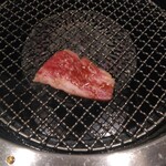 厚東川焼肉レストラン - 厚東川定食1430円の上カルビ、焼きます(2024.8.12)