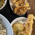 田舎うどん てつ - Cセットは貝だし肉汁うどん＋天丼