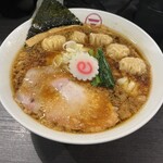 横浜中華そば 維新商店 本店 - ワンタン中華そば（醤油・大盛）