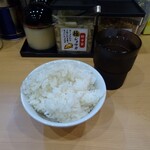横濱家系ラーメン 四代目 野中家 - 税込み１００円食べ放題ライス
