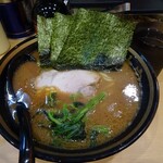 横濱家系ラーメン 四代目 野中家 - デフォルトラーメン税込み９００円