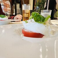 ラ・カンティーナ・カンチェーミ - ブッラータチーズ(通常提供されているのはこちらのスタイル)