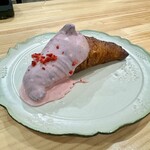 100日だけのチョコクロワッサン - ストロベリー 550円(税込)