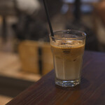 BYRON BAY COFFEE - ドリンク写真:ラテ(ICE│M)@税込550円