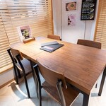 Vegan Eat Tokyo - テーブル席