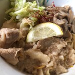 ラーメン イッケン - 飾りのレモンは苦味と酸味が美味しい！