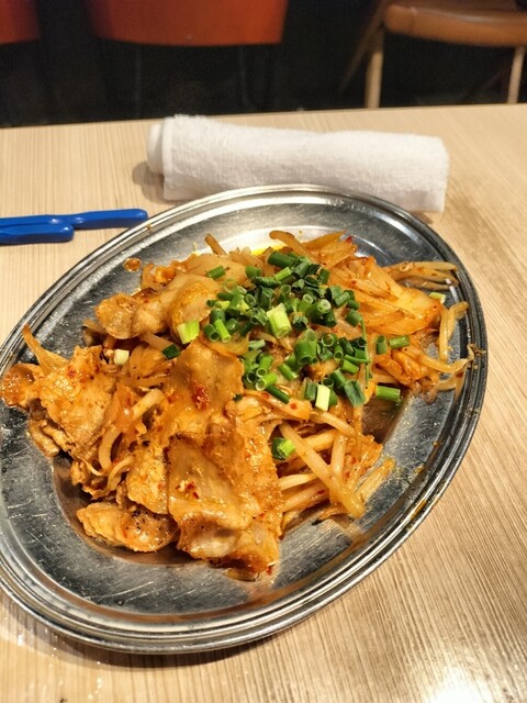 Izakaya Ikunara Orenti Koi Umeda Ten