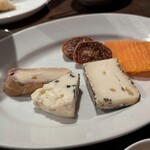 ダブリュー青山 ザ セラーアンドグリル - 