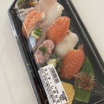 ちよだ鮨 - 安くないですか？！
ラッキー！